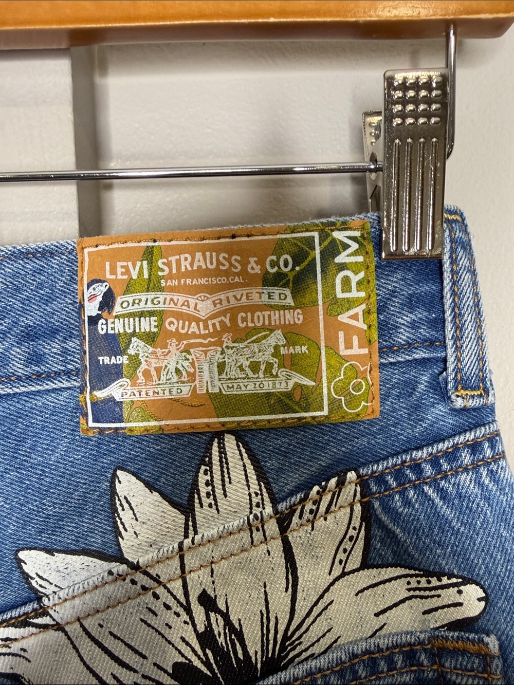 Levi’s x Farm Rio High Loose Floral Lilies Wide Leg Jeans Size 26 90s Boho Colab - Picture 4 of 12